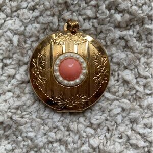 Fashion locket pendent